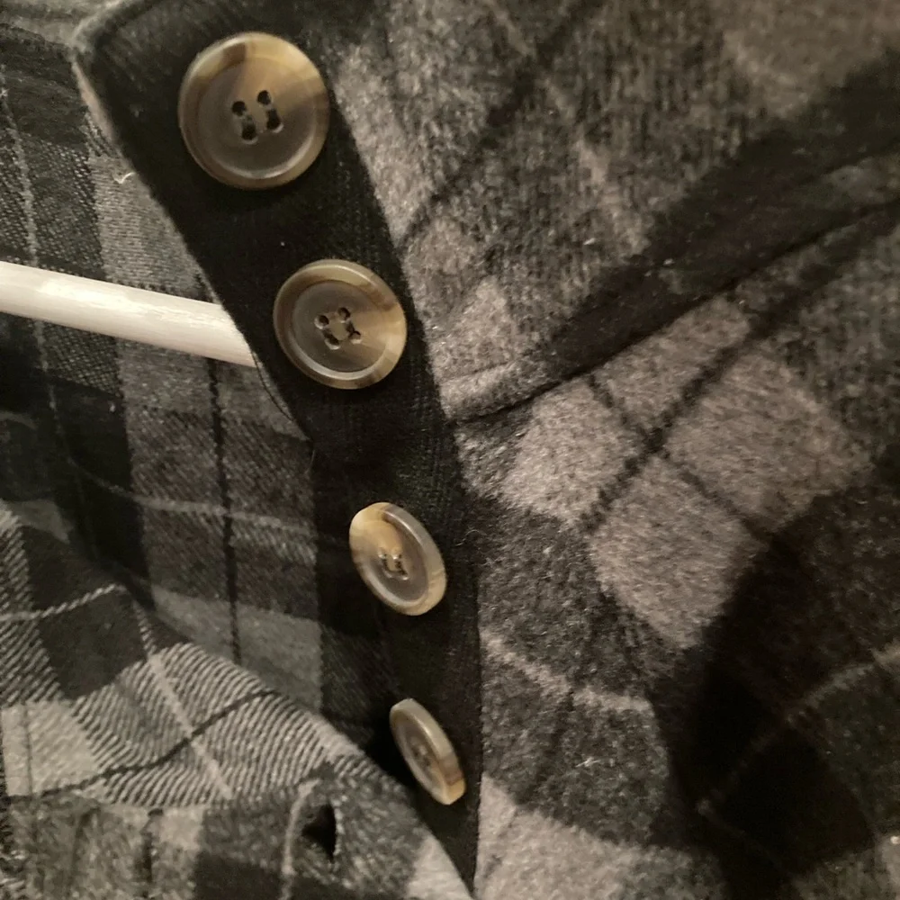 Hem & Thread pullover - Picture 5 of 7